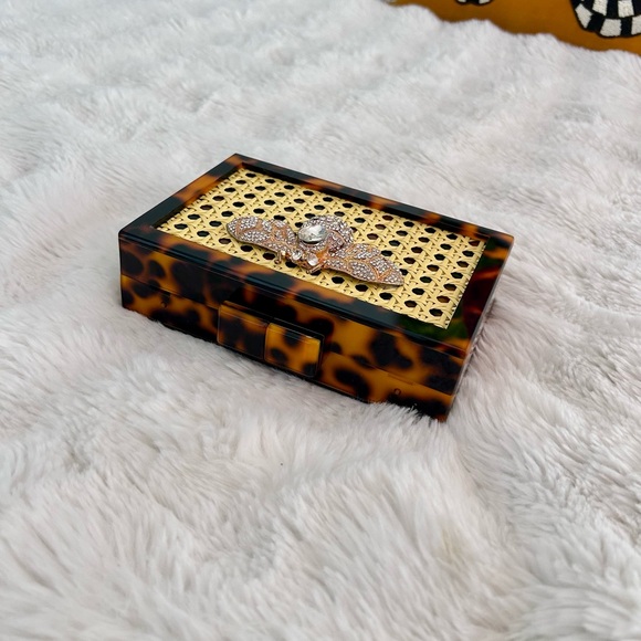Handmade Tortoiseshell Bee Clutch with Crystal Embellishment - Picture 5 of 7